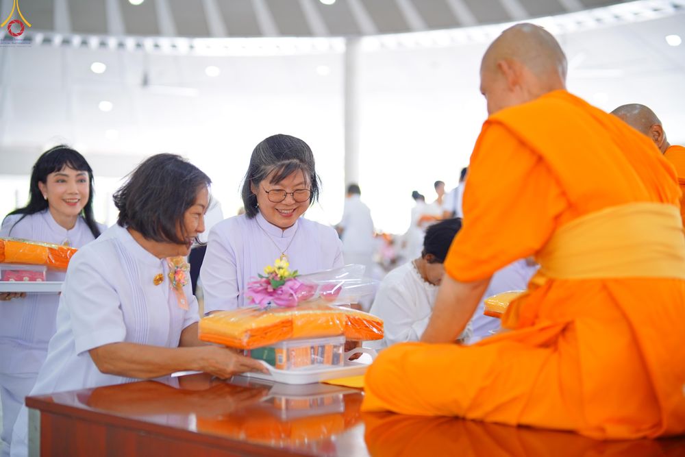 ภาพ No.317617:วันพฤหัสบดีที่ 2 เมษายน พ.ศ.2569 พิธีบุพเปตพลี ครั้งที่ 180 ณ หอฉันคุณยายอาจารย์ฯ วัดพระธรรมกาย