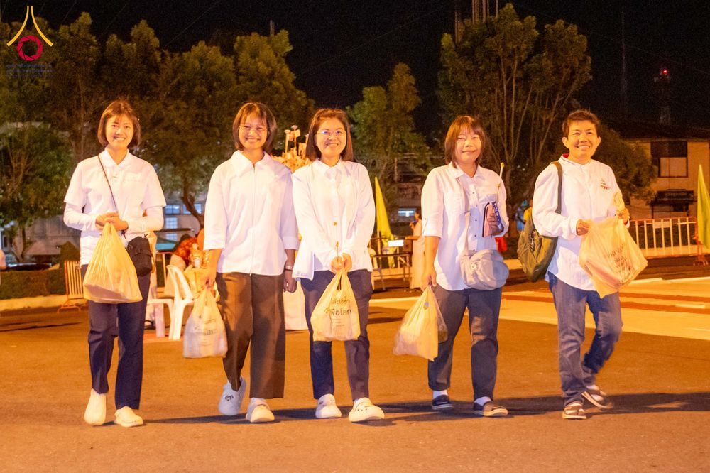 ภาพ No.310257:วันอาทิตย์ที่ 15 กุมภาพันธ์ พ.ศ. 2569 ตักบาตรพระ 1,000 รูป เมืองตรัง ปีที่ 2 ณ ลานพระบรมราชานุสาวรีย์ รัชกาลที่ 5 (หน้าศาลจังหวัดตรัง)อ.เมือง จ.ตรัง