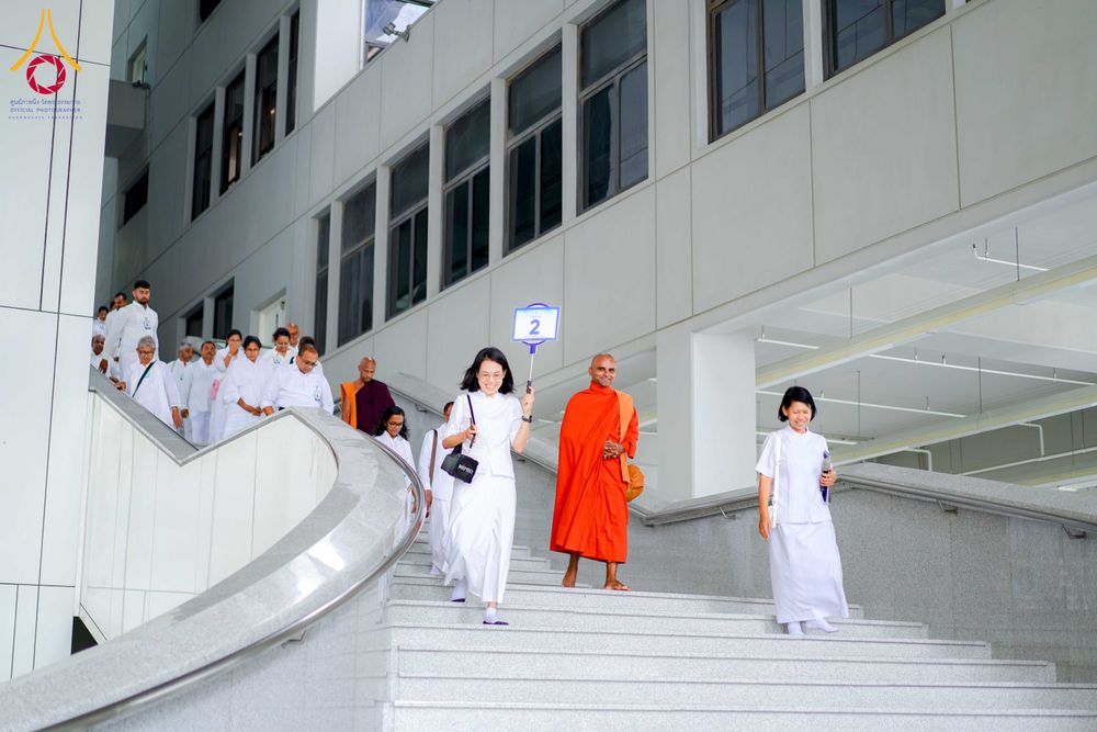 ภาพ No.342401:วันที่ 31 กรกฎาคม พ.ศ. 2569  ต้อนรับคณะแสวงบุญชาวศรีลังกา 31 ท่าน เยี่ยมชมวัดพระธรรมกาย