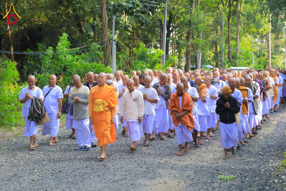 ภาพ No.285579:วันที่ 26-30  พฤศจิกายน พ.ศ. 2568  กิจกรรมสวดมนต์ นั่งสมาธิ ฟังธรรม ของนาคธรรมทายาท ในโครงการบวชบูชาธรรมมหาปูชนียาจารย์  ณ ศูนย์ปฏิบัติธรรมบุรีรัมย์ จ.บุรีรัมย์