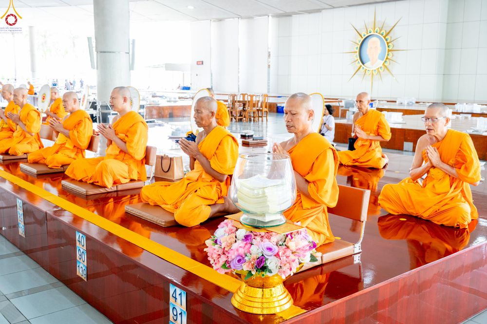 ภาพ No.348502:วันที่ 11 กันยายน พ.ศ.2569 พิธีบุพเปตพลี ครั้งที่ 188 ร่วมอุทิศส่วนกุศล แด่หมู่ญาติผู้ล่วงลับไปแล้ว และเป็นปัจจัยสนับสนุน การเผยแผ่พระพุทธศาสนา ณ หอฉันคุณยายอาจารย์ วัดพระธรรมกาย