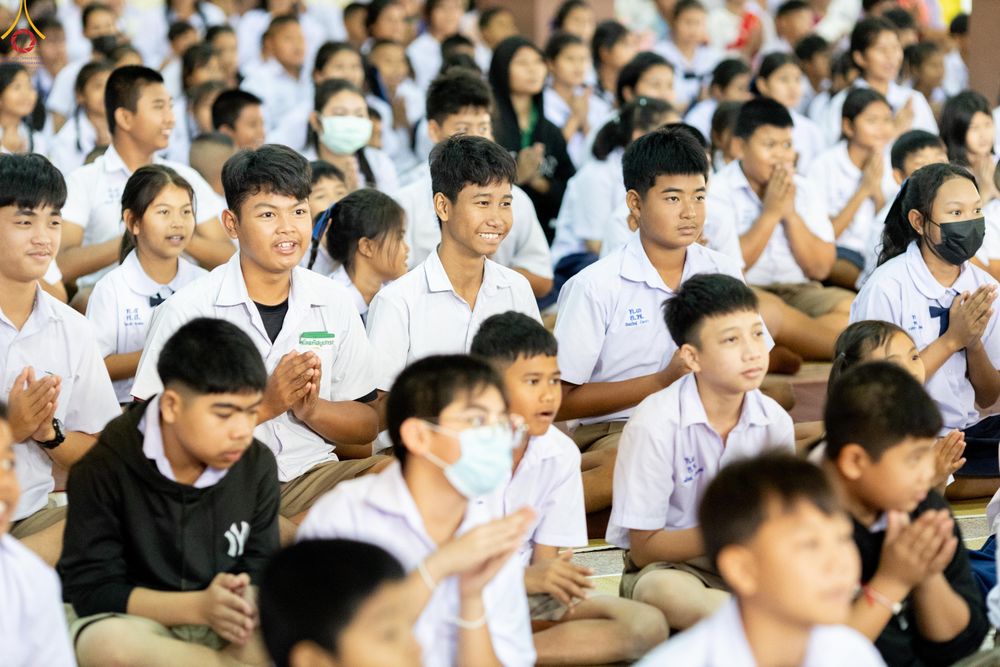 ภาพ No.288566:วันที่ 5 มกราคม พ.ศ. 2569 พิธีทอดผ้าป่าทำนุบำรุงศาสนสถาน ณ วัดอัมพวัน ต.สองพี่น้อง อ.สองพี่น้อง จ.สุพรรณบุรี ในโครงการธรรมยาตรา กตัญญูบูชา มหาปูชนียาจารย์ พระมงคลเทพมุนี(สด จนฺทสโร) พระผู้ปราบมาร อนุสรณ์สถาน 7 แห่ง ปีที่ 14