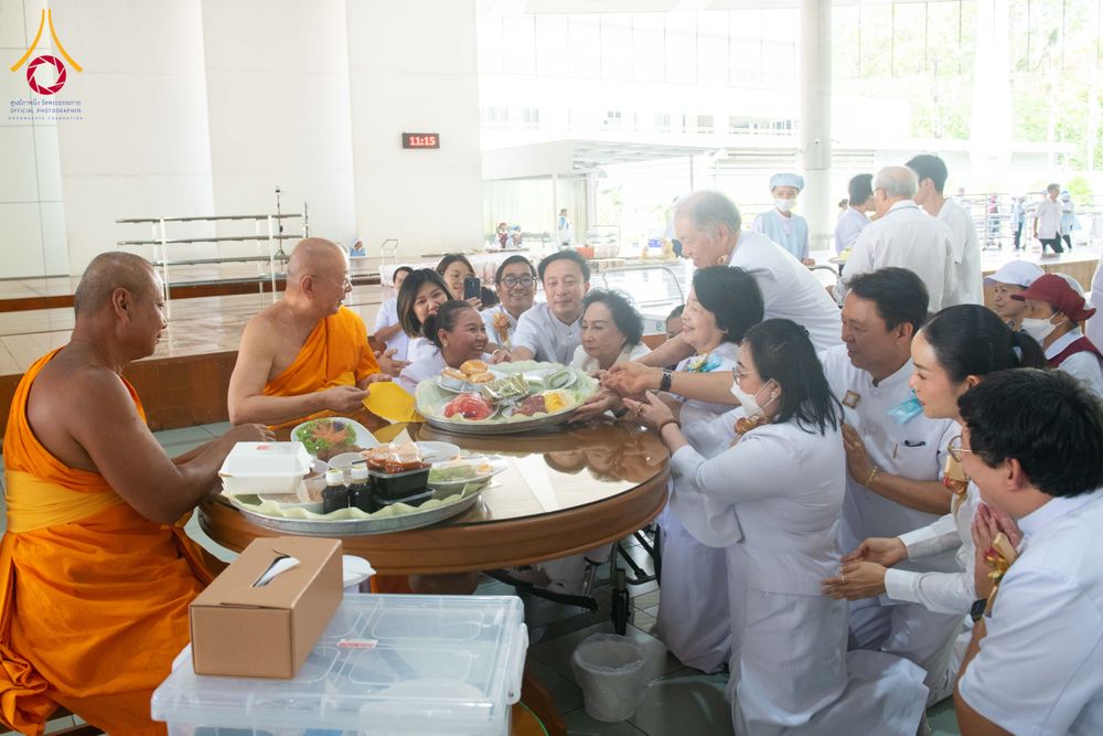 ภาพ No.315430:วันที่ 20 มีนาคม พ.ศ. 2569 พิธีเจริญพระพุทธมนต์ เนื่องในวาระอายุวัฒนมงคล 75 ปี พระเดชพระคุณพระภาวนาธรรมวิเทศ วิ. (ภูเบศ ฌานาภิญโญ) ผู้ช่วยเจ้าอาวาสวัดพระธรรมกาย และเจ้าอาวาสวัดพระธรรมกายเบเนลักซ์ ประเทศเบลเยียม  ณ หอฉันคุณยายอาจารย์ฯ วัดพระธรรมกาย