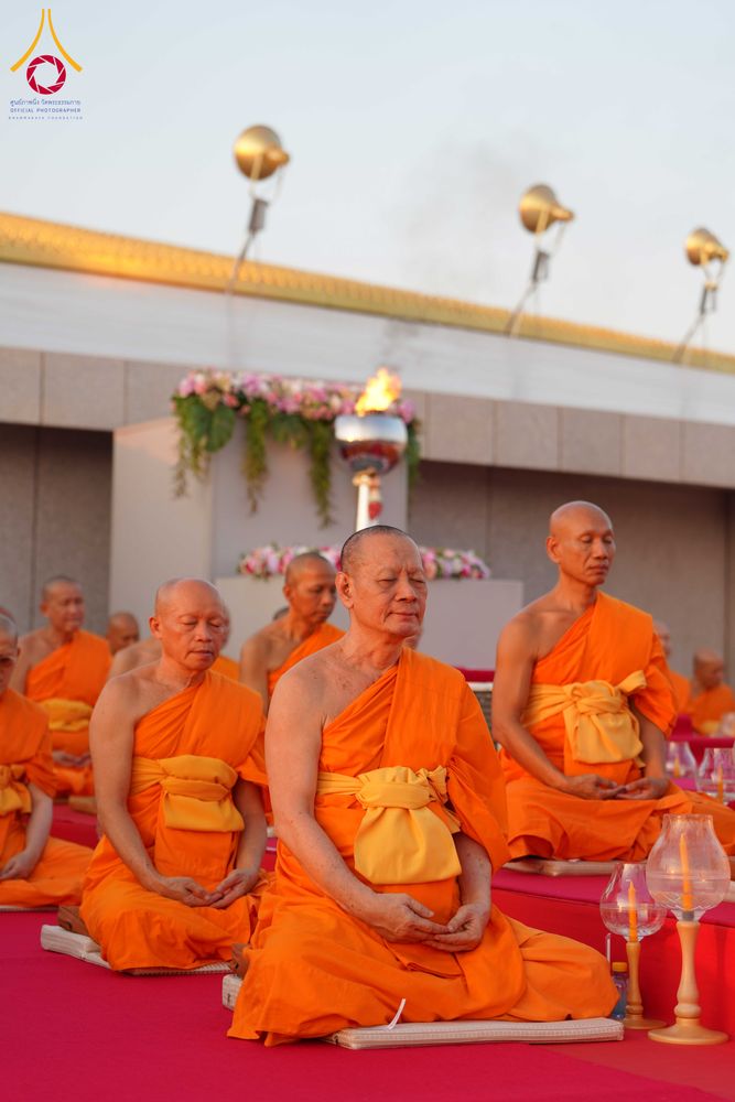 ภาพ No.312046:วันอังคารที่ 3 มีนาคม พ.ศ.2569 พิธีเวียนประทักษิณและจุดมาฆประทีป ณ ลานธรรมพระมหาธรรมกายเจดีย์ วัดพระธรรมกาย