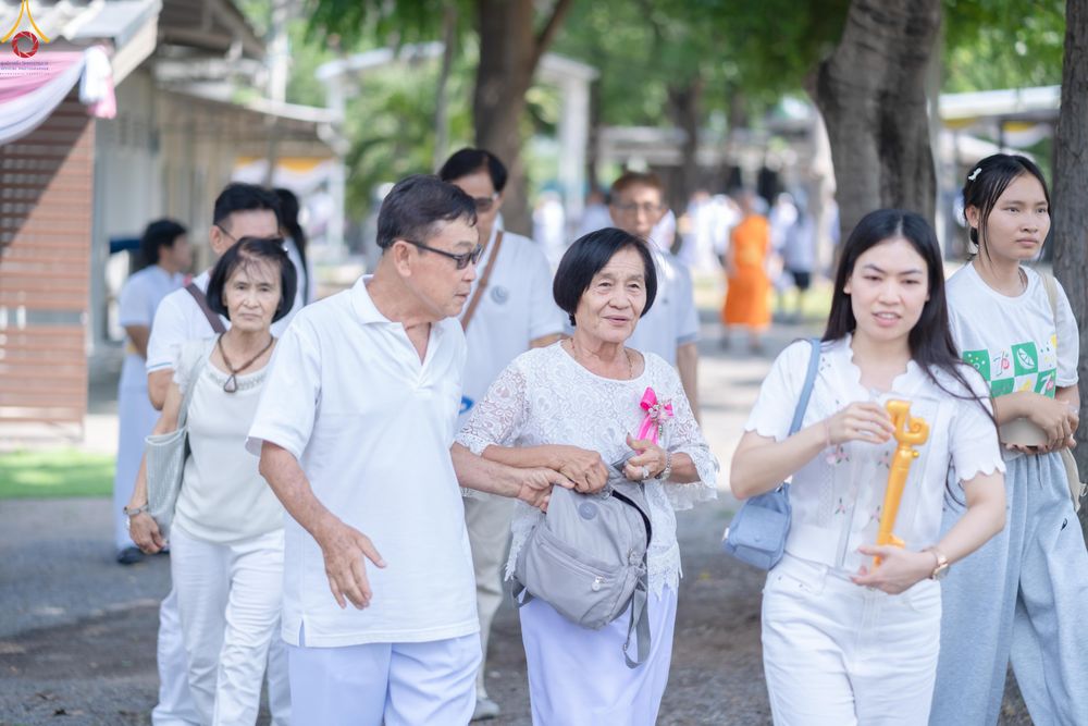 ภาพ No.331382:วันที่ 31 พฤษภาคม พ.ศ.2569 พิธีทอดผ้าป่าและตอกเสาเข็มมงคลต้นแรก องค์พระเจดีย์เพื่อสร้างสันติภาพโลก  ณ ธุดงคสถานพัฒนานิคม จังหวัดลพบุรี