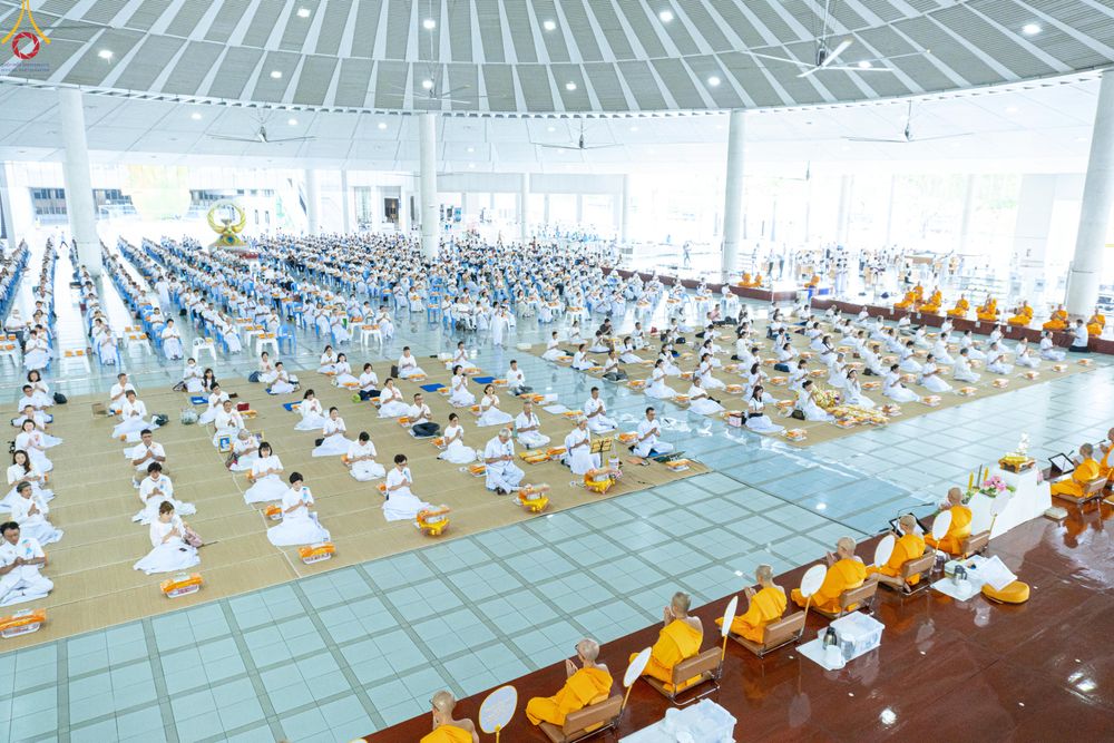 ภาพ No.317578:วันพฤหัสบดีที่ 2 เมษายน พ.ศ.2569 พิธีบุพเปตพลี ครั้งที่ 180 ณ หอฉันคุณยายอาจารย์ฯ วัดพระธรรมกาย