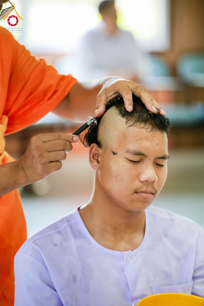 ภาพ No.317441:วันอาทิตย์ ที่ 29 มีนาคม พ.ศ.2569  พิธีปลงผม , พิธีขอขมามอบบาตรและผ้าไตร , พิธีบรรพชา ณ ศูนย์ปฏิบัติธรรมสมุทรปราการ จำนวน 42 รูป