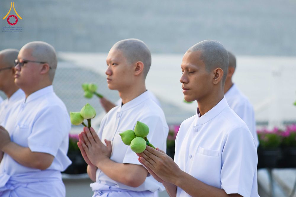 ภาพ No.320815:วันเสาร์ที่ 11 เมษายน พ.ศ.2569 พิธีเวียนประทักษิณ พิธีวันทาเจดีย์ โครงการอุปสมบทหมู่ บูชาธรรมหลวงพ่อธัมมชโย พ.ศ.2569 โครงการอุปสมบทหมู่ธรรมทายาท ระดับอุดมศึกษา รุ่น 53 (ภาคฤดูร้อน) ณ วัดพระธรรมกาย ปทุมธานี