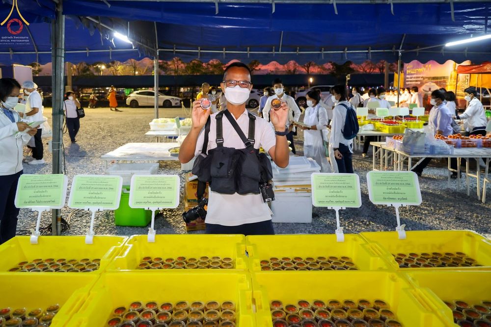 ภาพ No.74111:พิธีถวายภัตตาหารเป็นสังฆทาน แด่คณะพระธรรมยาตราฯ ในโครงการธรรมยาตรากตัญญูบูชา มหาปูชนียาจารย์ พระมงคลเทพมุนี(สด จนฺทสโร) พระผู้ปราบมาร อนุสรณ์สถาน 7 แห่ง ปีที่ 11 วันที่ 25 มกราคม พ.ศ. 2566
