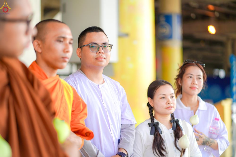 ภาพ No.329998:วันที่ 17-27 พฤษภาคม พ.ศ.2569 การต้อนรับชาวต่างชาติจากประเทศญี่ปุ่น เมียนมาร์ บังคลาเทศ อินเดีย เนปาล และศรีลังกา มาเยี่ยมชมและสักการะพระมหาธรรมกายเจดีย์ ณ วัดพระธรรมกาย