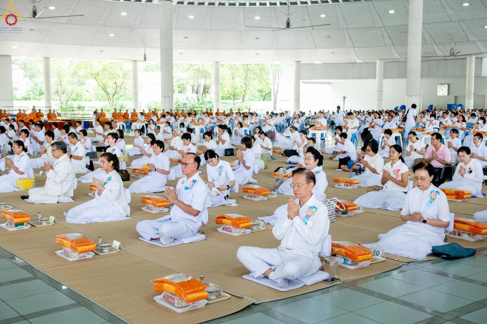 ภาพ No.328809:วันเสาร์ที่ 16 พฤษภาคม พ.ศ.2569 พิธีบุพเปตพลี ครั้งที่ 183 ร่วมอุทิศบุญแด่หมู่ญาติที่ล่วงลับไปแล้ว และสืบทอดอายุพระพุทธศาสนา ณ หอฉันคุณยายอาจารย์ฯ  วัดพระธรรมกาย