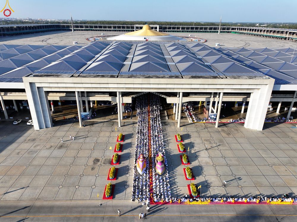 ภาพ No.279649:วันที่ 2 มกราคม พ.ศ.2569 พิธีต้อนรับพระธรรมยาตรา ครั้งที่ 1 ณ วัดพระธรรมกาย (วิหารหลวงปู่ - พระมหาธรรมกายเจดีย์)