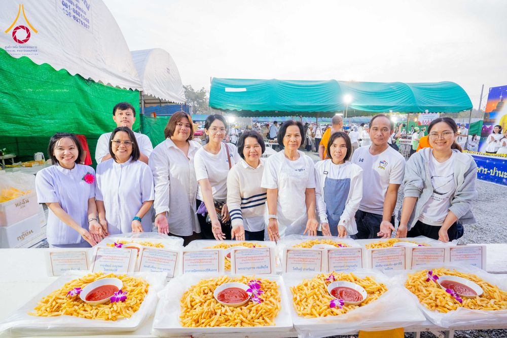 ภาพ No.300181:วันที่ 22 มกราคม พ.ศ. 2569 พิธีถวายภัตตาหารเป็นสังฆทาน แด่พระธรรมยาตรา ณ อนุสรณ์สถานบางปลา วัดบางปลา อำเภอบางเลน จังหวัดนครปฐม ในโครงการธรรมยาตรา กตัญญูบูชา มหาปูชนียาจารย์ พระมงคลเทพมุนี(สด จนฺทสโร) พระผู้ปราบมาร อนุสรณ์สถาน 7 แห่ง ปีที่ 14