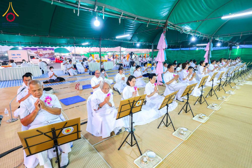 ภาพ No.299173:วันที่ 21 มกราคม พ.ศ. 2569 พิธีถวายภัตตาหารเป็นสังฆทาน แด่พระธรรมยาตรา ณ อนุสรณ์สถานบางปลา วัดบางปลา อำเภอบางเลน จังหวัดนครปฐม ในโครงการธรรมยาตรา กตัญญูบูชา มหาปูชนียาจารย์ พระมงคลเทพมุนี(สด จนฺทสโร) พระผู้ปราบมาร อนุสรณ์สถาน 7 แห่ง ปีที่ 14