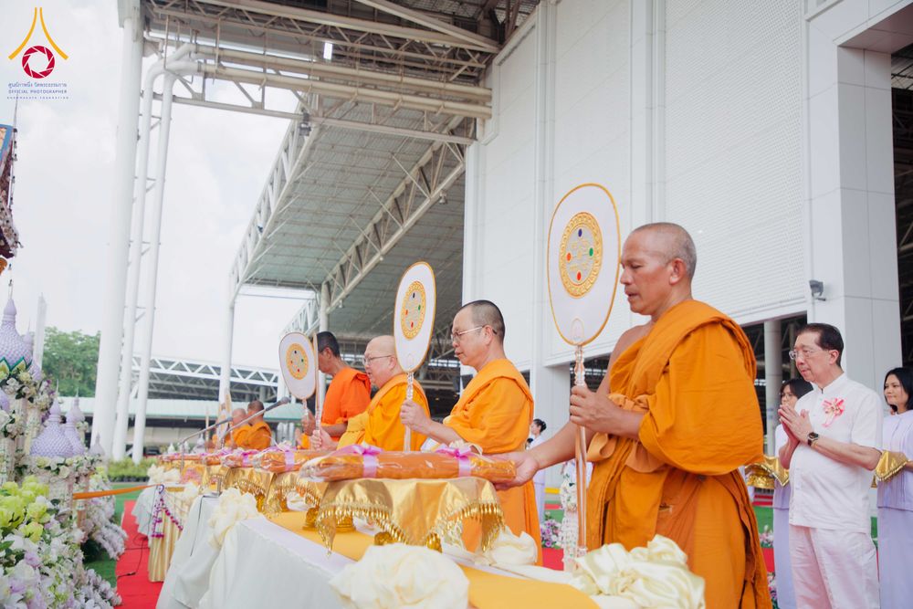 ภาพ No.316536:วันอาทิตย์ที่ 29 มีนาคม พ.ศ. 2569 พิธีทอดผ้าบังสุกุลและพิธีชำระร่าง โยมพ่อณรงค์ จินตมากุล  สิริอายุ 99 ปี 11 เดือน โยมบิดา พระครูปลัดรัตนวีรวัฒน์ (รังสฤษดิ์ อิทฺธิจินตโก) ที่ปรึกษาเจ้าคณะจังหวัดปทุมธานี เจ้าอาวาสวัดพระธรรมกาย  ณ ฌาปนสถานชั่วคราว ทางเข้า 