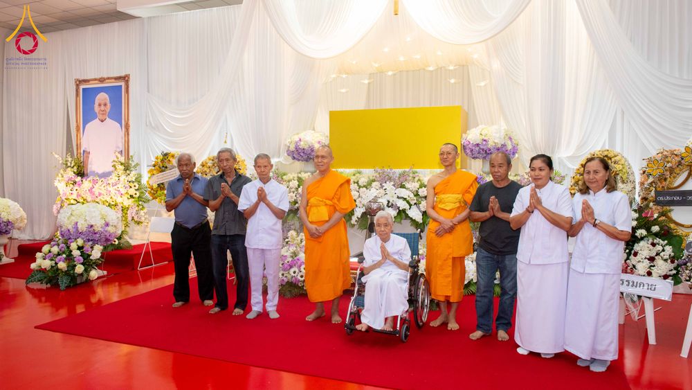 ภาพ No.316159:วันศุกร์ที่ 27 มีนาคม พ.ศ. 2569 พิธีบำเพ็ญกุศล คุณพ่อณรงค์ จินตมากุล  สิริอายุ 99 ปี 11 เดือน โยมบิดา พระครูปลัดรัตนวีรวัฒน์ (รังสฤษดิ์ อิทฺธิจินตโก) ที่ปรึกษาเจ้าคณะจังหวัดปทุมธานี เจ้าอาวาสวัดพระธรรมกาย  ณ ห้องปลูกศรัทธา 2 วัดพระธรรมกาย ปทุมธานี