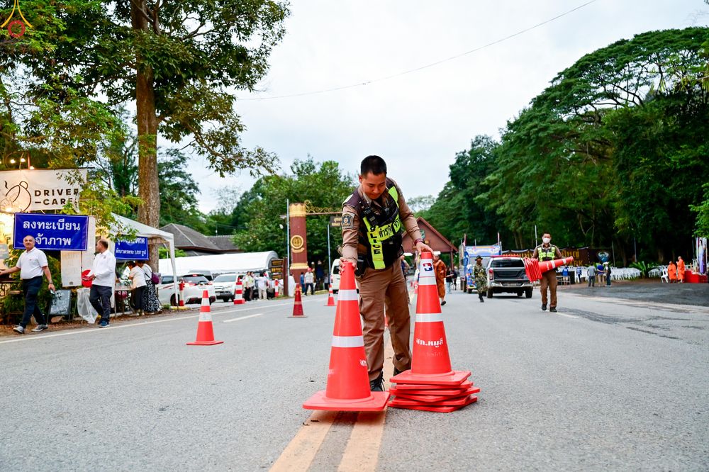 ภาพ No.283354:วันที่ 12 -13 ธันวาคม พ.ศ.2568 เบื้องหลังความสำเร็จ ของการจัดงานตักบาตร พระ 1,000 รูป เขาใหญ่