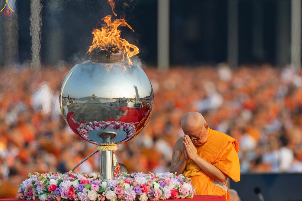 ภาพ No.324004:วันที่ 22 เมษายน พ.ศ.2569 (วันคุ้มครองโลก) พิธีถวายมหาสังฆทาน 40,000 กว่าวัดทั่วประเทศ ณ ลานธรรม พระมหาธรรมกายเจดีย์ วัดพระธรรมกาย