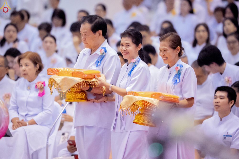 ภาพ No.345664:วันพฤหัสบดีที่ 27 สิงหาคม พ.ศ.2569 พิธีทอดผ้าป่าเพื่อถวายอุปกรณ์สื่อโสตทัศน์ อาคาร 82 ปี หลวงพ่อธัมมชโย พิธีทอดผ้าป่าสมทบกฐินวัดพระธรรมกาย และสมทบกฐิน 30,000 กว่าวัดทั่วไทย ครั้งที่ 1 ประจำปี พุทธศักราช 2569 ณ วัดพระธรรมกาย ปทุมธานี