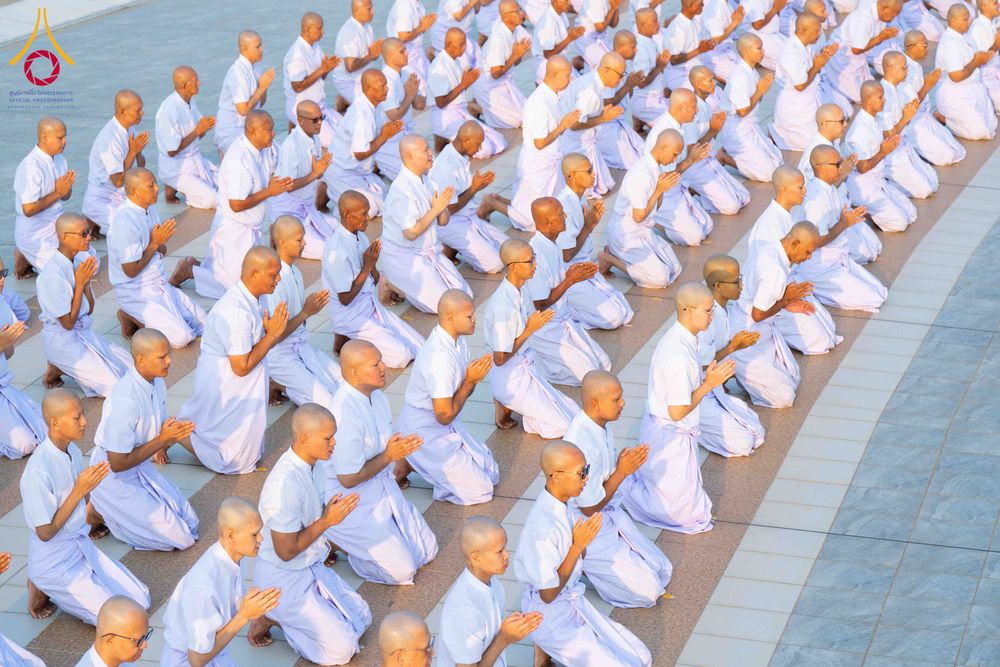 ภาพ No.320864:วันเสาร์ที่ 11 เมษายน พ.ศ.2569 พิธีเวียนประทักษิณ พิธีวันทาเจดีย์ โครงการอุปสมบทหมู่ บูชาธรรมหลวงพ่อธัมมชโย พ.ศ.2569 โครงการอุปสมบทหมู่ธรรมทายาท ระดับอุดมศึกษา รุ่น 53 (ภาคฤดูร้อน) ณ วัดพระธรรมกาย ปทุมธานี