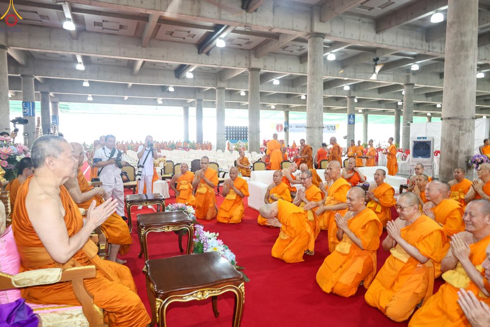 ภาพ No.323486:วันที่ 22 เมษายน พ.ศ.2569(วันคุ้มครองโลก) งานถวายมหาสังฆทาน 40,000 กว่าวัดทั่วประเทศ การเดินทางเข้าวัด , การต้อนรับปฏิสันถารพระสังฆาธิการ  ,  การจัดเตรียมภัตตาหาร , การลงทะเบียน