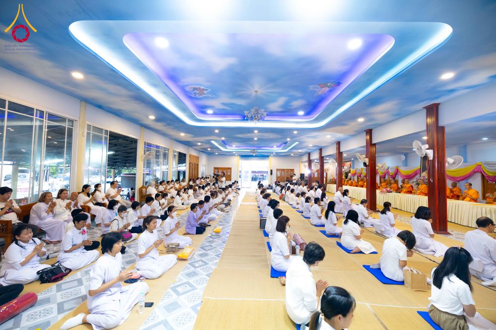 ภาพ No.295825:วันที่ 17 มกราคม พ.ศ. 2569 พิธีถวายภัตตาหารเป็นสังฆทาน แด่พระธรรมยาตรา ณ วัดโบสถ์บน ต.บางคูเวียง จ.นนทบุรี อนุสรณ์สถานลำดับที่ 4 สถานที่เกิดด้วยกายธรรม ในโครงการธรรมยาตรา กตัญญูบูชา มหาปูชนียาจารย์ พระมงคลเทพมุนี(สด จนฺทสโร) พระผู้ปราบมาร อนุสรณ์สถาน 7 แ