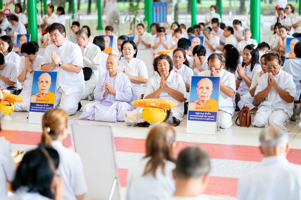 ภาพ No.333847:วันเสาร์ที่ 13 มิถุนายน พ.ศ.2569 พิธีเวียนประทักษิณ , พิธีวันทาสีมา , วันทาพระประธาน , พิธีขอขมาและมอบผ้าไตร โครงการอุปสมบทหมู่ผู้บริหาร รุ่นที่ 16 , โครงการอุปสมบทหมู่ธรรมทายาท ระดับอุดมศึกษา รุ่นที่ 53 (ภาคฤดูฝน) ณ โบสถ์พระไตรปิฏก วัดพระธรรมกาย