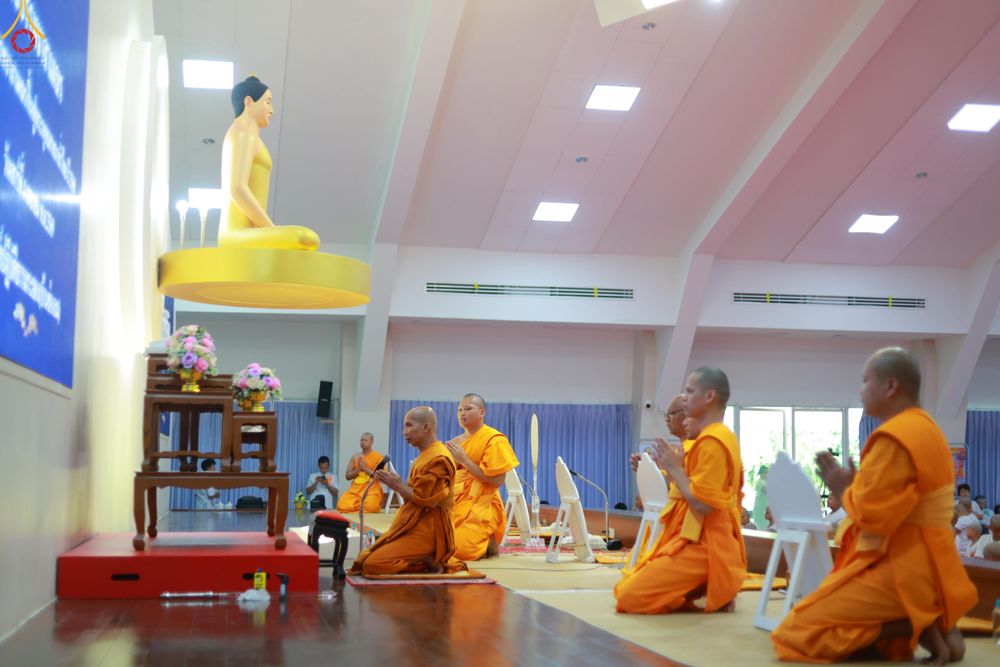 ภาพ No.320178:วันเสาร์ที่ 4 เมษายน 2569 พิธีตัดปอยผม ขอขมาผู้ปกครอง  มอบบาตร-ผ้าไตร และพิธีบรรพชาสามเณร 87 รูป  ณ ศูนย์ปฏิบัติธรรมระยอง(บ้านช่องลม)  ต.บางบุตร อ.บ้านค่าย จ.ระยอง