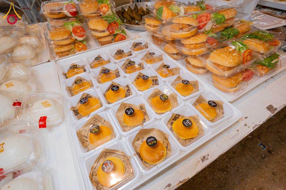 ภาพ No.307032:วันที่ 31 มกราคม พ.ศ. 2569 พิธีถวายภัตตาหารเป็นสังฆทาน แด่พระธรรมยาตรา ณ วัดพระธรรมกาย  จังหวัดปทุมธานี ในโครงการธรรมยาตรา กตัญญูบูชา มหาปูชนียาจารย์ พระมงคลเทพมุนี(สด จนฺทสโร) พระผู้ปราบมาร อนุสรณ์สถาน 7 แห่ง ปีที่ 14