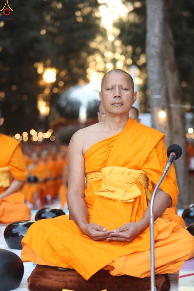 ภาพ No.289174:วันที่ 7 มกราคม พ.ศ. 2569 พิธีตักบาตรพระธรรมยาตรา ณ อนุสรณ์สถานลำดับที่ 1 สถานที่เกิดด้วยรูปกายเนื้อ อนุสรณ์สถานมหาวิหารพระมงคลเทพมุนี (โลตัสแลนด์) อ.สองพี่น้อง จ.สุพรรณบุรี ในโครงการธรรมยาตรา กตัญญูบูชา มหาปูชนียาจารย์ พระมงคลเทพมุนี(สด จนฺทสโร) พระผู้ป