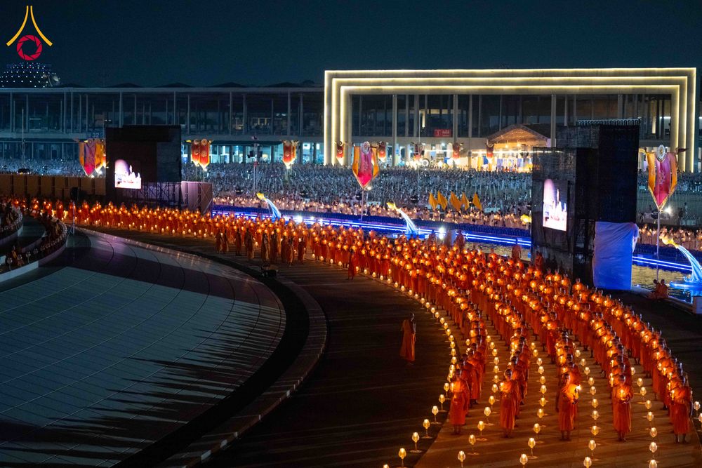 ภาพ No.312267:วันอังคารที่ 3 มีนาคม พ.ศ.2569 พิธีเวียนประทักษิณและจุดมาฆประทีป (ภาพชุดที่ 2) ณ ลานธรรมพระมหาธรรมกายเจดีย์ วัดพระธรรมกาย