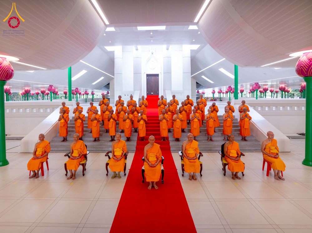 ภาพ No.298259:วันเสาร์ที่ 17 มกราคม พ.ศ. 2569 พิธีบรรพชาอุปสมบท โครงการอุปสมบทหมู่ บูชาธรรมครบ 117 ปี คุณยายอาจารย์มหารัตนอุบาสิกาจันทร์ ขนนกยูง  ณ อุโบสถพระไตรปิฎก วัดพระธรรมกาย