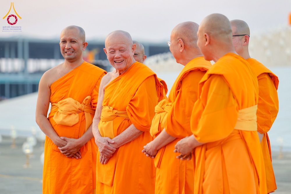 ภาพ No.307096:วันที่ 31 มกราคม พ.ศ. 2569  พิธีจุดประทีปธรรมถวายเป็นพุทธบูชา  และบูชาธรรมมหาปูชนียาจารย์ (ภาพชุดที่ 1) ณ วัดพระธรรมกาย ปทุมธานี ในโครงการธรรมยาตรา กตัญญูบูชา มหาปูชนียาจารย์ พระมงคลเทพมุนี(สด จนฺทสโร) พระผู้ปราบมาร อนุสรณ์สถาน 7 แห่ง ปีที่ 14