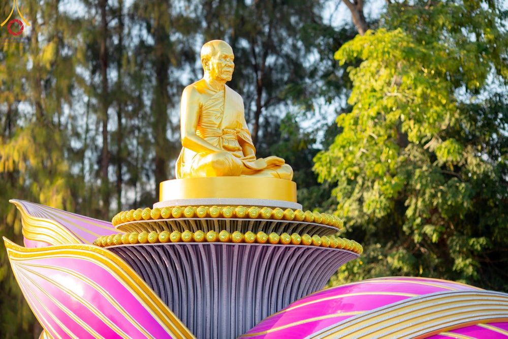 ภาพ No.187045:พระธรรมยาตราปฏิบัติธรรม และถ่ายภาพหมู่ประวัติศาสตร์ ปีที่ 13 ณ ลานทิศตะวันออก มหาวิหารพระมงคลเทพมุนี วัดพระธรรมกาย จ.ปทุมธานี วันเสาร์ที่ 28 ธันวาคม พ.ศ. 2567