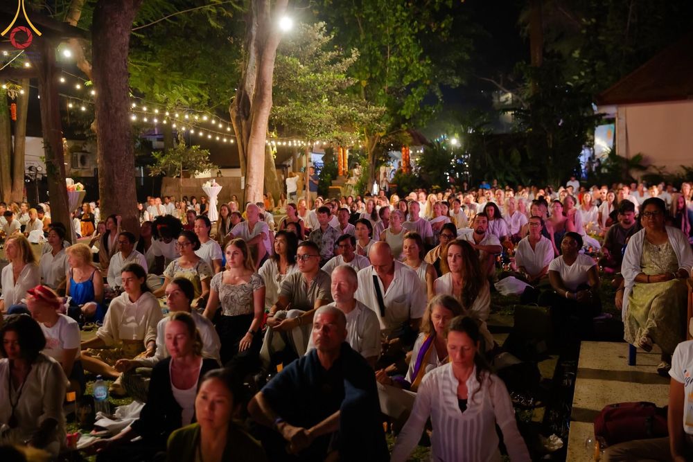 ภาพ No.156500:วัดพุทธบาหลีและวัดพระธรรมกาย จัดปฏิบัติธรรมนานาชาติ 1,151 คนจาก 78 ประเทศ ใน "วันสันติภาพสากล" ณ บาหลี อินโดนีเซีย วันเสาร์ที่ 21 กันยายน พ.ศ. 2567 เวลา 16.00-21.00 น. ณ พิพิธภัณฑ์ ARMA เมืองอูบุด จังหวัดบาหลี ประเทศอินโดนีเซีย