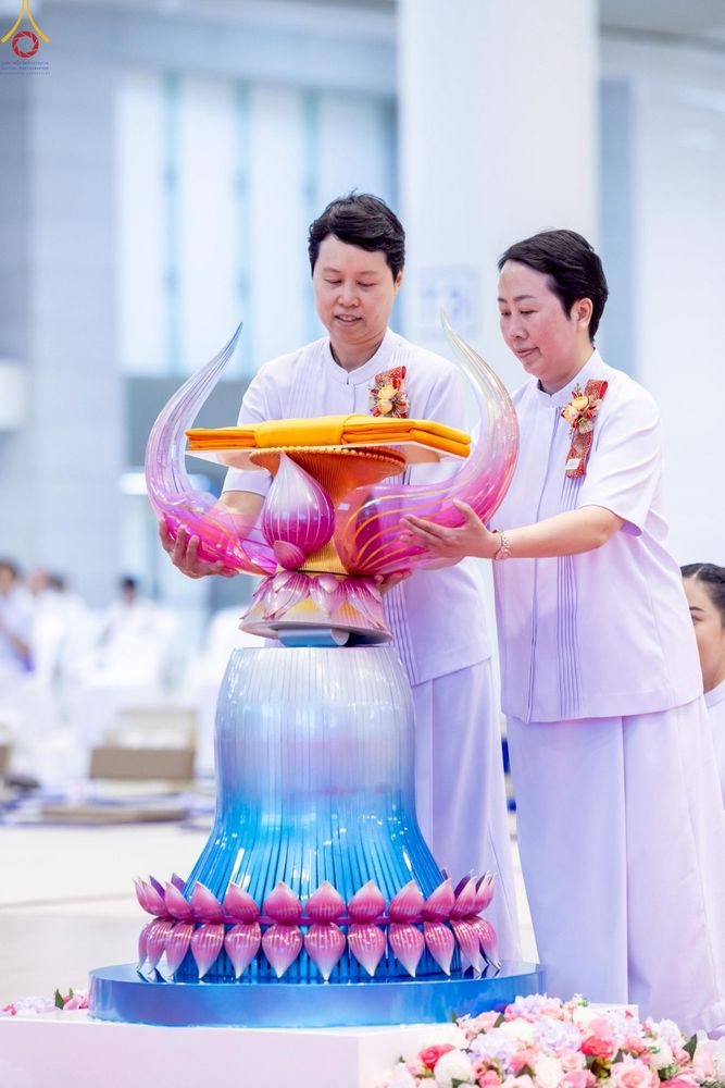 ภาพ No.244047:วันอาทิตย์ที่ 7 กันยายน พ.ศ. 2568 พิธีทอดผ้าป่าสมทบกฐินวัดพระธรรมกาย และสมทบกฐิน 30,000 วัดทั่วไทย ครั้งที่ 2 ณ ห้องแก้วสารพัดนึก 1 วัดพระธรรมกาย