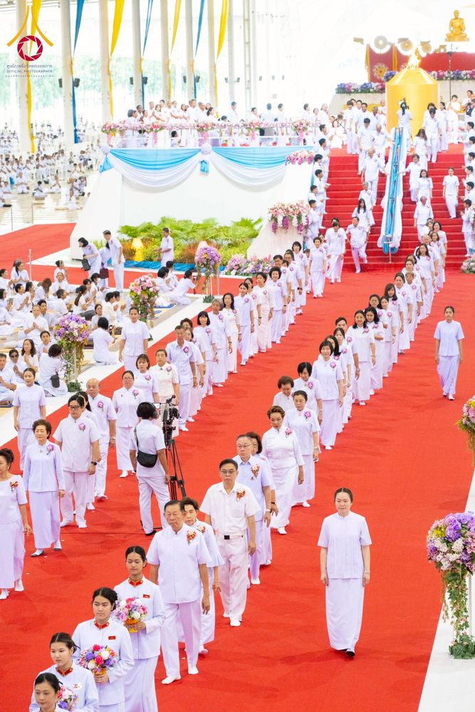 ภาพ No.261326:วันอาทิตย์ที่ 5 ตุลาคม พ.ศ. 2568 พิธีจุดเทียนใจ ไฟนิรันด์ อนันตชัย ณ สภาธรรมกายสากล วัดพระธรรมกาย