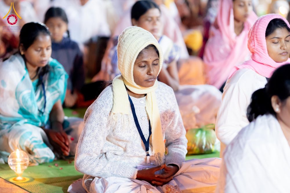 ภาพ No.283795:วันที่ 6-7 ธันวาคม พ.ศ. 2568  พิธีรับมอบหนังสือแสดงเจตจำนงถวายสิทธิครอบครองและใช้ประโยชน์วัดสันติวัน เมืองนาคปูร์  พิธีจุดโคมประทีปถวายเป็นพุทธบูชา และอุทิศบุญกุศลแด่ ดร.บี.อาร์. อัมเบดการ์  พิธีบูชาข้าวพระถ่ายทอดสดจากประเทศไทย