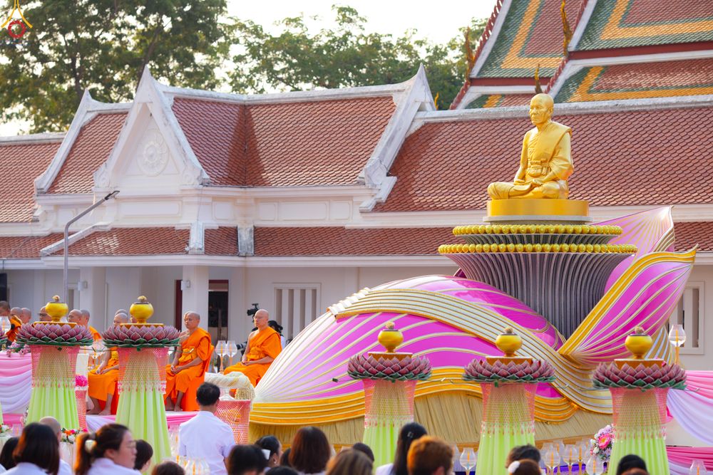 ภาพ No.296963:วันที่ 17 มกราคม พ.ศ. 2569 พิธีจุดประทีปถวายเป็นพุทธบูชา และบูชาธรรมมหาปูชนียาจารย์  ณ วัดโบสถ์บน ต.บางคูเวียง จ.นนทบุรี อนุสรณ์สถานลำดับที่ 4 สถานที่เกิดด้วยกายธรรม ในโครงการธรรมยาตรา กตัญญูบูชา มหาปูชนียาจารย์ พระมงคลเทพมุนี(สด จนฺทสโร) พระผู้ปราบมาร อ