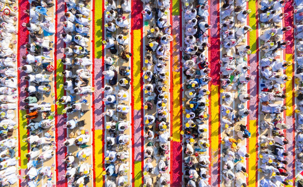 ภาพ No.292748:วันที่ 11 มกราคม พ.ศ. 2569 พิธีต้อนรับพระธรรมยาตรา ณ อนุสรณ์สถานลำดับที่ 3 สถานที่เกิดในเพศสมณะ วัดสองพี่น้อง อำเภอสองพี่น้อง จังหวัดสุพรรณบุรี ในโครงการธรรมยาตรา กตัญญูบูชา มหาปูชนียาจารย์ พระมงคลเทพมุนี(สด จนฺทสโร) พระผู้ปราบมาร อนุสรณ์สถาน 7 แห่ง ปีที