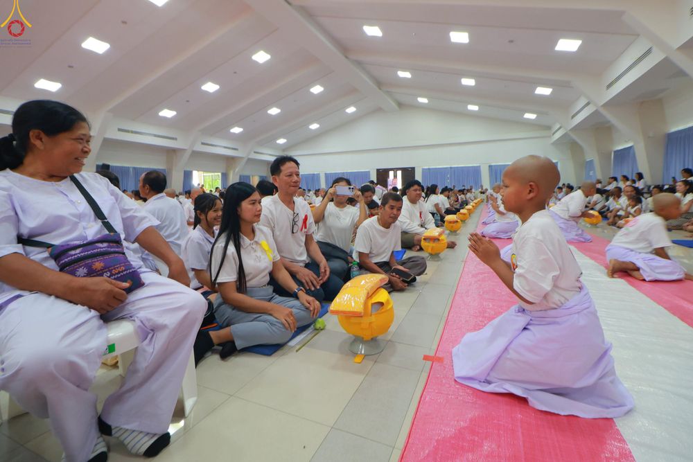 ภาพ No.320145:วันเสาร์ที่ 4 เมษายน 2569 พิธีตัดปอยผม ขอขมาผู้ปกครอง  มอบบาตร-ผ้าไตร และพิธีบรรพชาสามเณร 87 รูป  ณ ศูนย์ปฏิบัติธรรมระยอง(บ้านช่องลม)  ต.บางบุตร อ.บ้านค่าย จ.ระยอง