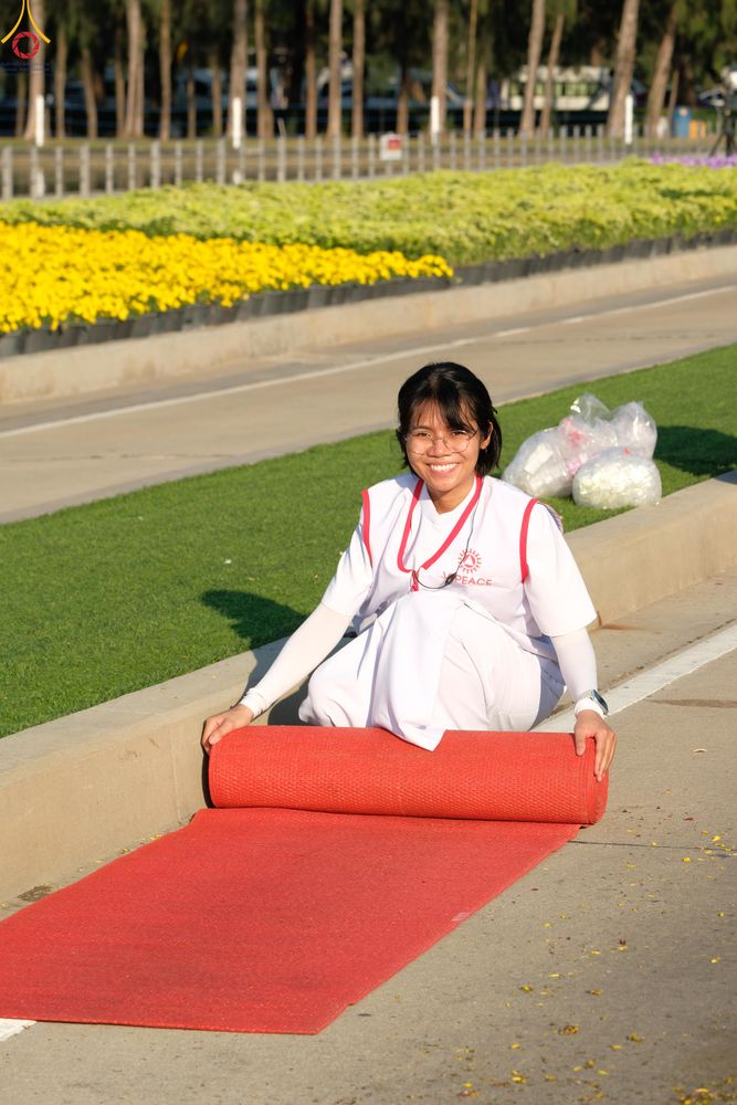 ภาพ No.296080:ภาพเบื้องหลังอาสาสมัครรวมใจ ชุดที่ 1 ในโครงการธรรมยาตรา กตัญญูบูชา มหาปูชนียาจารย์ พระมงคลเทพมุนี(สด จนฺทสโร) พระผู้ปราบมาร อนุสรณ์สถาน 7 แห่ง ปีที่ 14