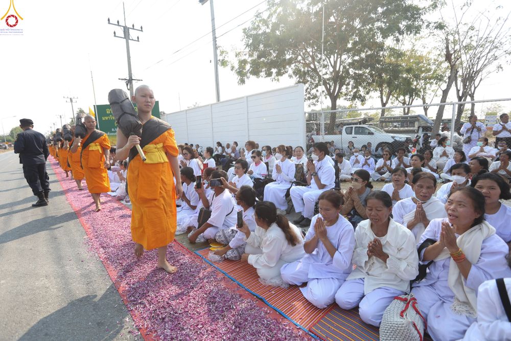 ภาพ No.299509:วันที่ 18 มกราคม พ.ศ. 2569 พิธีต้อนรับพระธรรมยาตรา ณ อนุสรณ์สถานลำดับที่ 5 สถานที่เผยแผ่วิชชาธรรมกายครั้งแรก อนุสรณ์สถานบางปลา วัดบางปลา อำเภอบางเลน จังหวัดนครปฐม ในโครงการธรรมยาตรา กตัญญูบูชา มหาปูชนียาจารย์ พระมงคลเทพมุนี(สด จนฺทสโร) พระผู้ปราบมาร อนุส