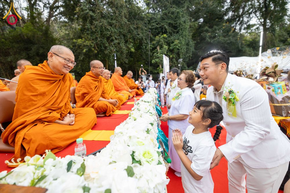 ภาพ No.285917:วันเสาร์ที่ 13 ธันวาคม พ.ศ.2568 พิธีตักบาตรพระภิกษุสามเณร 1,000 รูป ณ บริเวณหน้าอุทยานแห่งชาติเขาใหญ่ อำเภอปากช่อง จ.นครราชสีมา