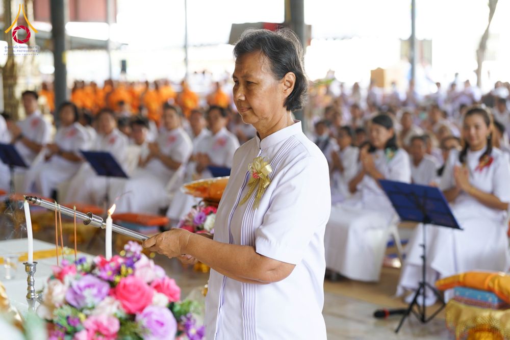 ภาพ No.298977:วันที่ 20 มกราคม พ.ศ. 2569 พิธีทอดผ้าป่าทำนุบำรุงศาสนสถาน ณ วัดใหม่นพรัตน์ ต.เนินพระปรางค์ อ.สองพี่น้อง จ.สุพรรณบุรี ในโครงการธรรมยาตรา กตัญญูบูชา มหาปูชนียาจารย์ พระมงคลเทพมุนี(สด จนฺทสโร) พระผู้ปราบมาร อนุสรณ์สถาน 7 แห่ง ปีที่ 14