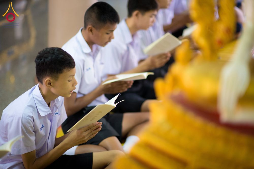 ภาพ No.196607:พิธีทอดผ้าป่าทำนุบำรุงศาสนสถาน ณ วัดไทยเจริญ ตำบลบางขุนกอง อำเภอบางกรวย จังหวัดนนทบุรี  ในโครงการธรรมยาตรา กตัญญูบูชา มหาปูชนียาจารย์ พระมงคลเทพมุนี(สด จนฺทสโร) พระผู้ปราบมาร อนุสรณ์สถาน 7 แห่ง ปีที่ 13 วันที่ 17 มกราคม พ.ศ. 2568