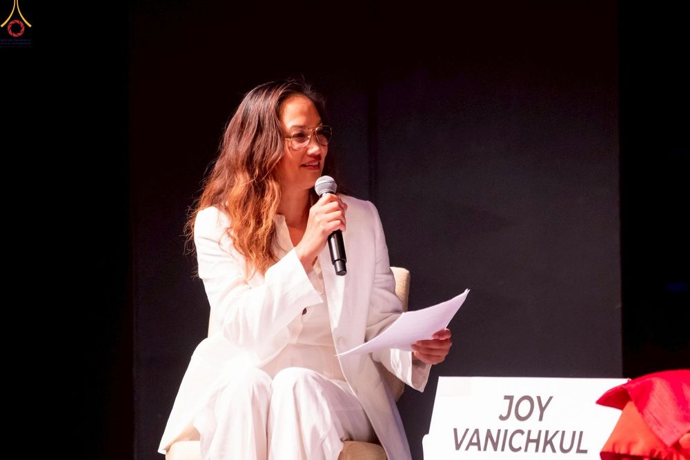 ภาพ No.249780:วันอาทิตย์ที่ 28 กันยายน พ.ศ. 2568 การปฏิบัติธรรมบูชาธรรม 108 ปี แห่งการบรรลุธรรมของหลวงปู่วัดปากน้ำ ได้จุดประทีปสันติภาพไปทั่วโลก และได้ร่วมเสวนาทางปัญญา เพื่อการขยายพระพุทธศาสนาวิชชาธรรมกายไปทั่วโลก  ในงาน HTC Newyork USA