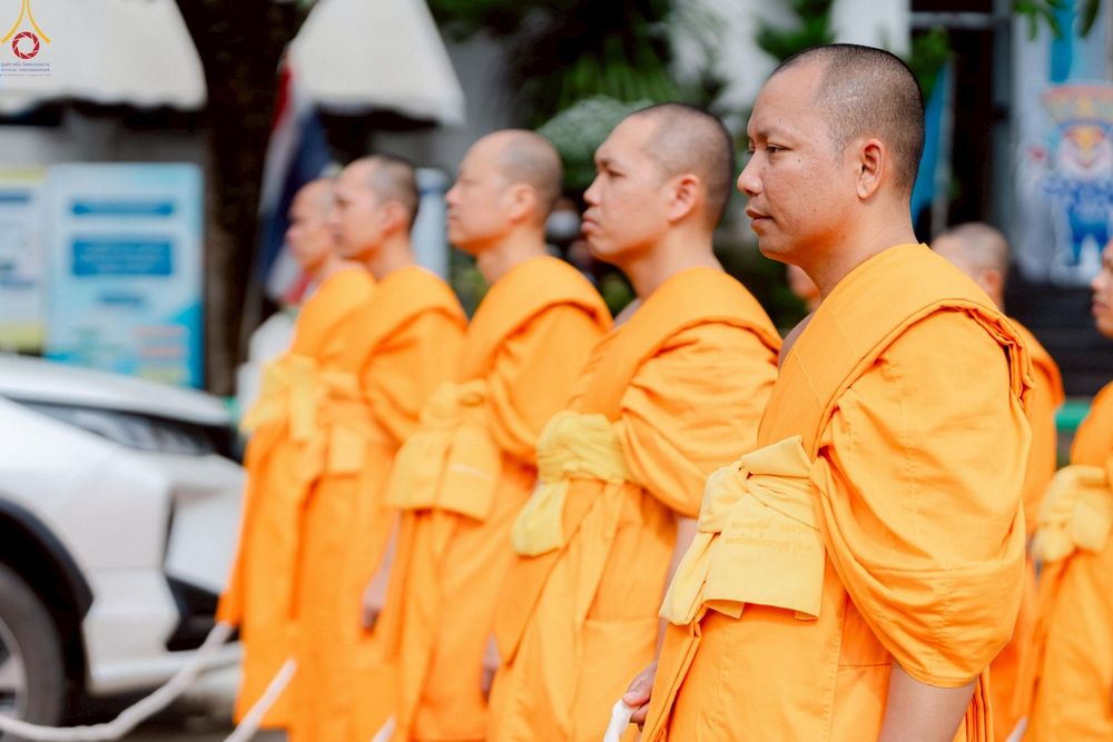 ภาพ No.239198:วันอาทิตย์ที่ 17 สิงหาคม พ.ศ. 2568 พิธีอัญเชิญรูปเหมือนพระมงคลเทพมุนี (สด จันทสโร) ณ ศาลากลางจังหวัดเลย ถึงลานพญานาค สวนสาธารณะกุดป่อง อ.เมือง จ.เลย