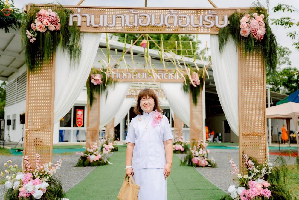 ภาพ No.266853:วันที่ 5 พฤศจิกายน พ.ศ. 2568 พิธีทอดกฐิน ณ อนุสรณ์สถานพระมงคลเทพมุนี  (สด จนฺทสโร) ผู้ค้นพบวิชชาธรรมกาย สถานที่ตั้งมโนปณิธานบวชตลอดชีวิต คลองบางนางแท่น ต.หอมเกร็ด อ.สามพราน จ.นครปฐม