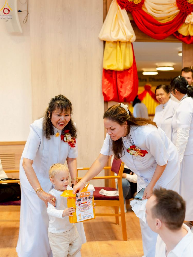 ภาพ No.254116:วันที่ 12 ตุลาคม พ.ศ. 2568 พิธีทอดกฐินวัดพระธรรมกายบูโรส ประเทศสวีเดน